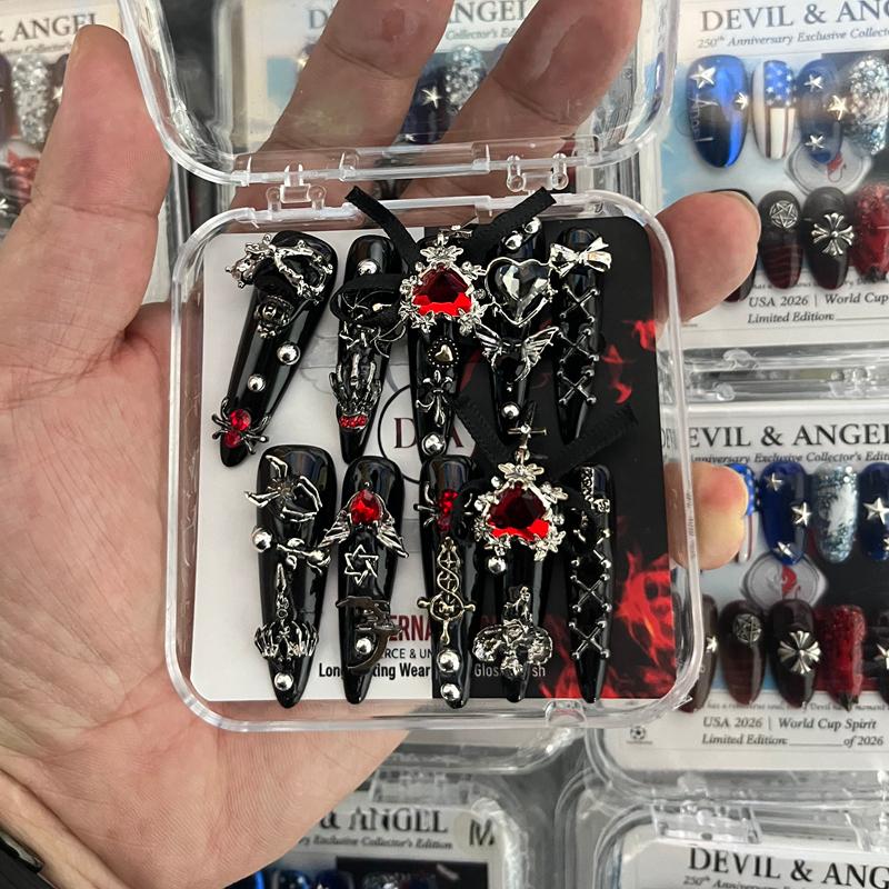 Fashionable hot girl wears removable nail stickers repeatedly