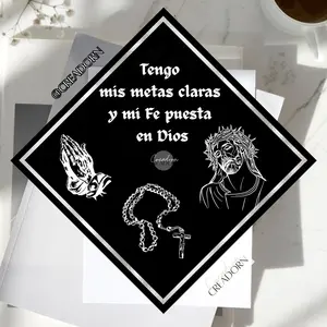 Jesus Praying Hands Grad Cap, God Graduation Topper for Guys, Spanish Quote Graduate Hat (Print)