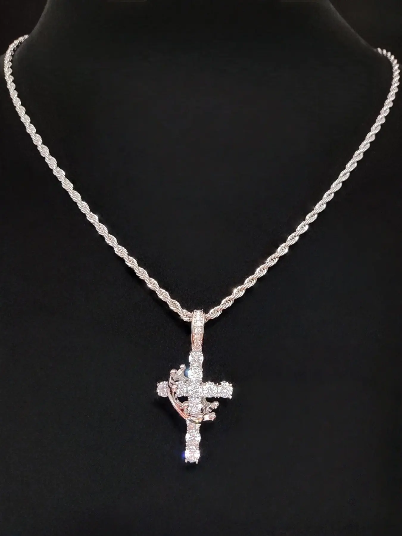 Artificial Zircon Cross Design Pendant with Adjustable Crown With Stainless Steel Twisted Chain, Men Women Hip Hop Punk Pendant Necklace Vintage Jewelry Suitable for daily or party wear, Statement Religious Necklace