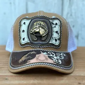 “Caballo Mojave con Herradura” Beige and White Western Style Cap with Horse for Men | Made in Mexico