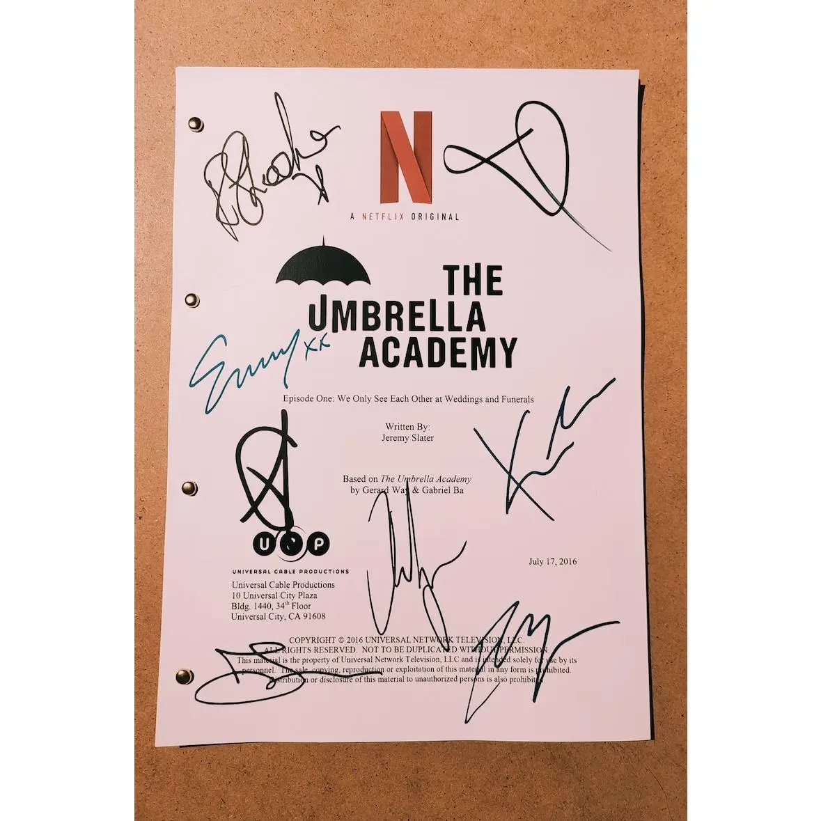The Umbrella Academy Tvseries Autographs Poster, Autographed Ellen Page Aidan Gallagher Robert Sheehan Tom Hopper Kate Walsh Gift Idea