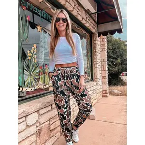 Off-shoulder camouflage sports pants, slim fit, women’s clothing