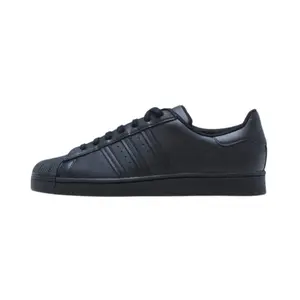 Adidas Superstar Men's Footwear - Closed Training Shoes with Classic Design for Casual and Athletic Use