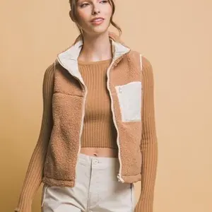 REVERSIBLE FLEECE VEST WITH SIDE POCKERTS