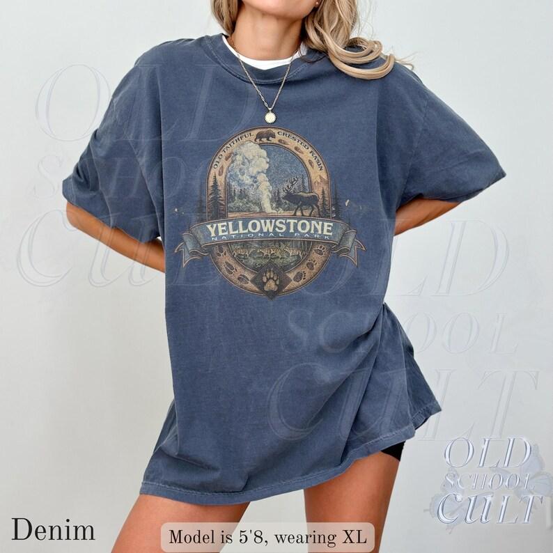 Comfort Colors Yellowstone National Park Vintage 90s Stlye T-Shirt, Wildlife Graphic Tee with Elk Bear, 90s Hiking Nature Shirt