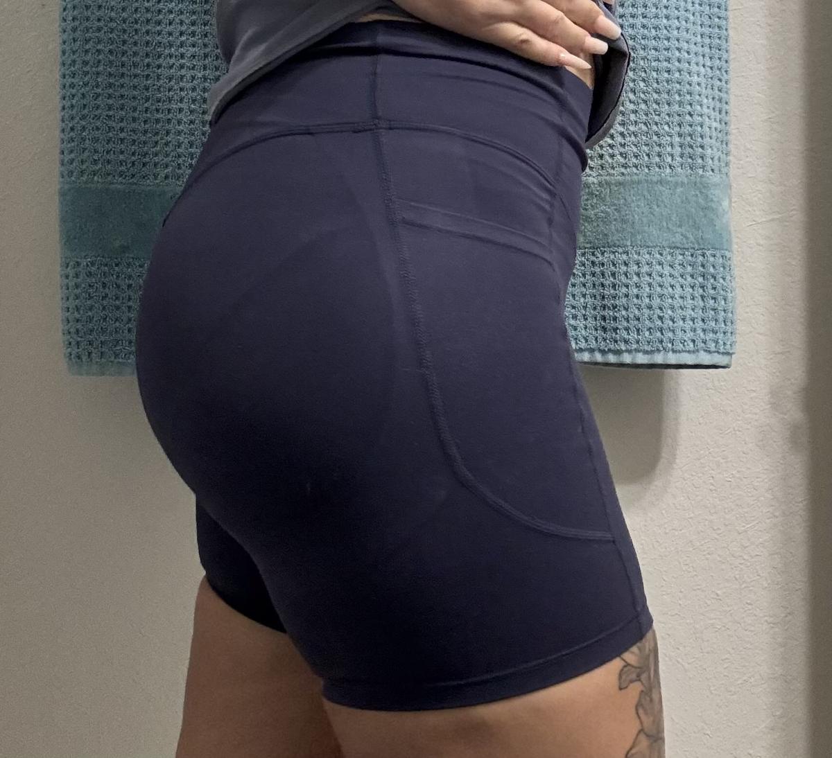 Item: Black, M(8 - 10), short5