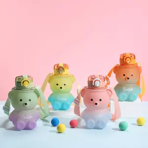 Cartoon bear design water bottle. Gradient water bottle with straw, bear straw bottle with adjustable shoulder strap, portable leak-proof water cup, Christmas gift