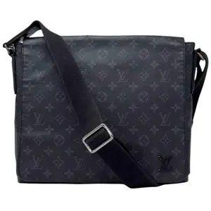 Pre-owned Louis Vuitton Canvas Crossbody Bags Monogram Eclipse District MM Messenger Bag In Black