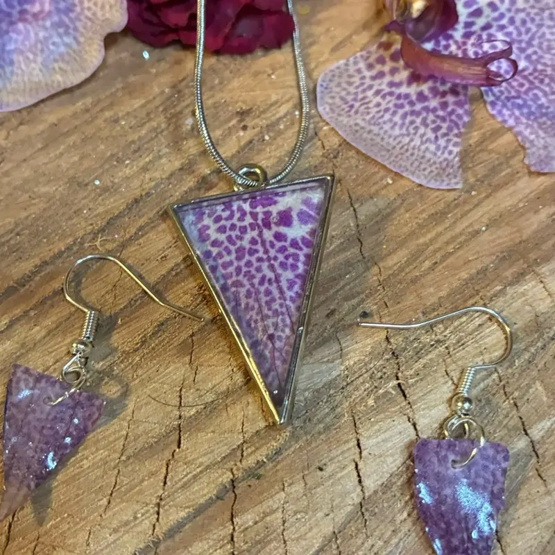 Geometric Resin Necklace and Earring Set with Natural Orchid Petals.