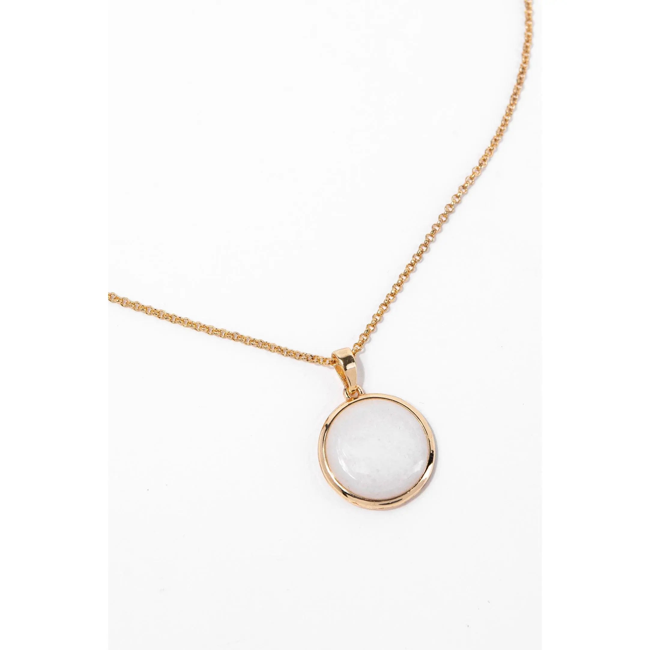 Lisa Dainty Chain with Pearl Necklace