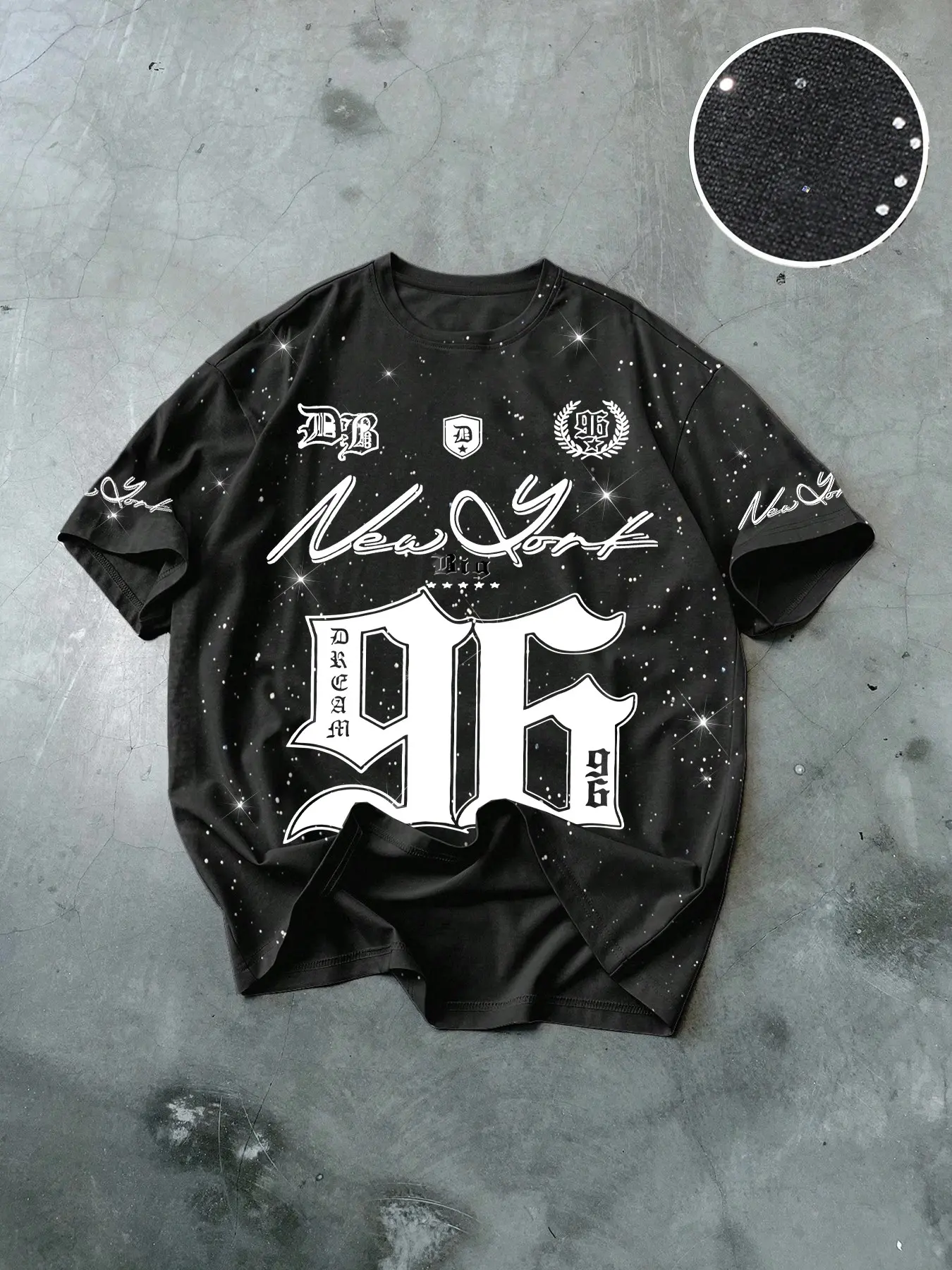 Men's Casual Short Sleeve Graphic Fitted T-Shirt, Cool Handwriting New York Slogan + Badge Elements, Sparkle Details, Silver Color Fabric