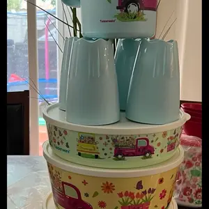 Trucks set bowls, pitcher and cups