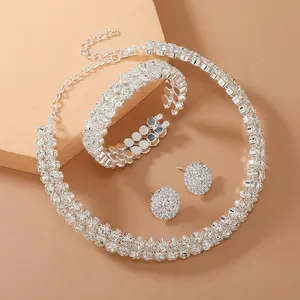 Light Luxury Double Layer Choker Necklace for Women Full Rhinestone Cuff Bracelet Stud Earring Braidal Wedding Party Jewelry Set