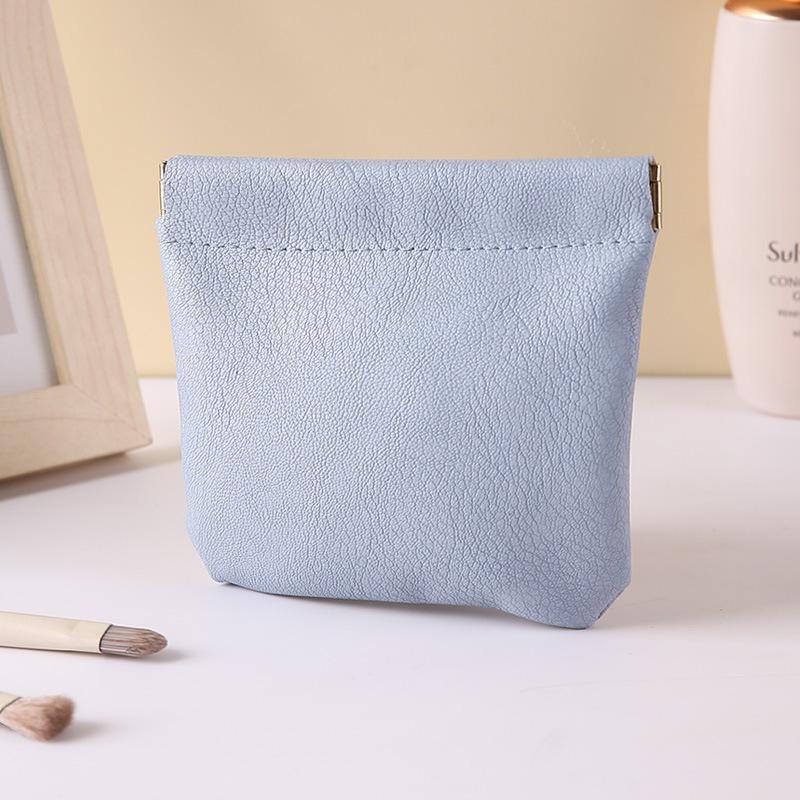 Mini storage bag, key chain, portable cosmetic case, snap fastener, printed lipstick, small bag for carrying odds and ends, portable.