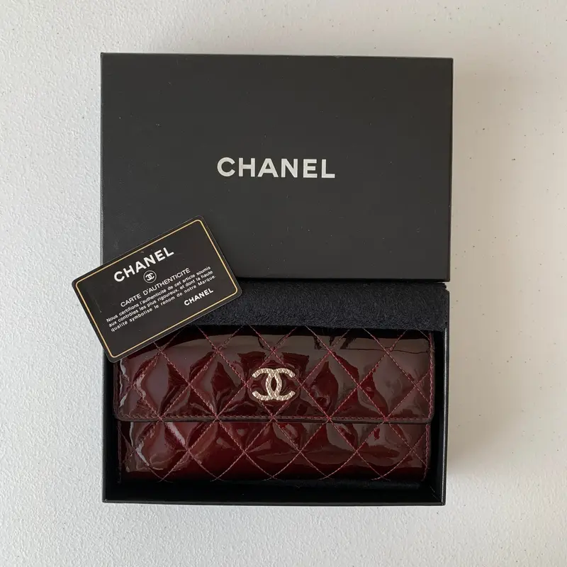 red card holder chanel - TikTok Shop