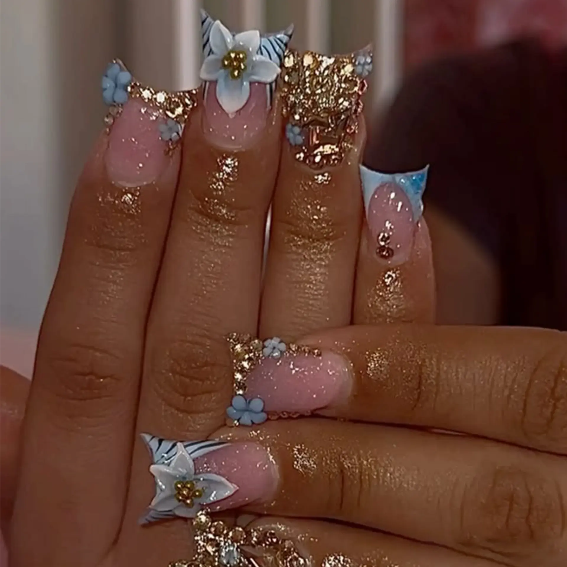 Duck Tip  Press On Nails,  Blue Flower Rhinestone Glitter Fake Nail Tips, Nude Blue Ombre Reusable False Nails, Luxury Removable Manicure Set For Women Party Wedding Nail Art