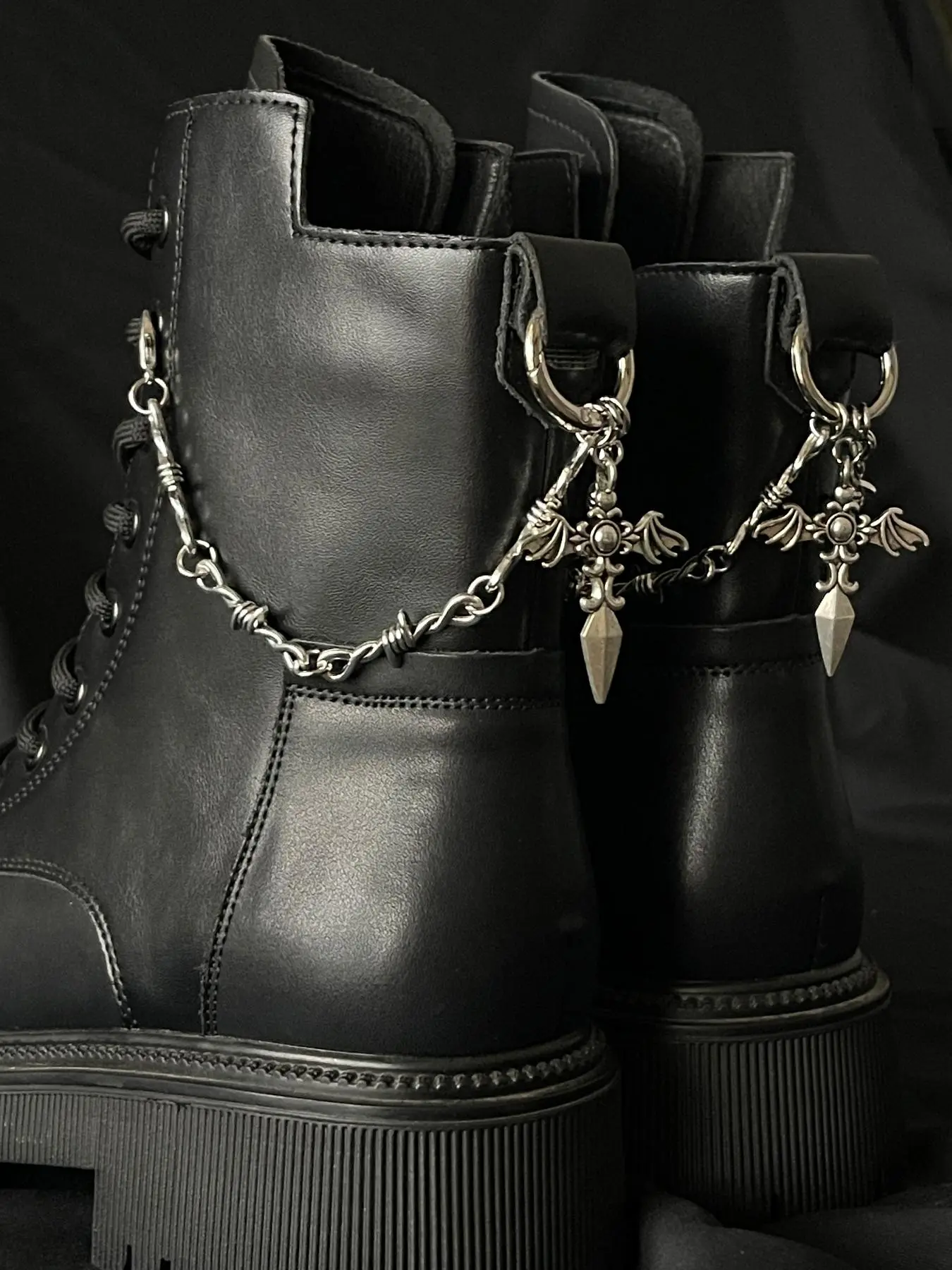 Punk Style Thorn & Sword Design Chain Charms, DIY Shoes Decorations for Women & Men, Shoes Accessories for Daily Use, Shoe Decor Accessory, Easy Attachment, Footwear, Gender Neutral, Shoe Charms For Sneakers, Shoe Charm Set, Shoe Embellishment Set