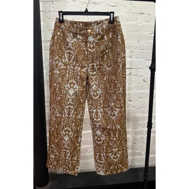 Front and back pocket floral jacquard pants