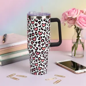 40oz Insulated Stainless Steel Tumbler with Handle & Straw Lid – Pink Heart Leopard Print Design, Valentine Cute Aesthetic Travel Cup, Hot & Cold Drink Mug Gift for Her, Daily Coffee & Water Tumbler