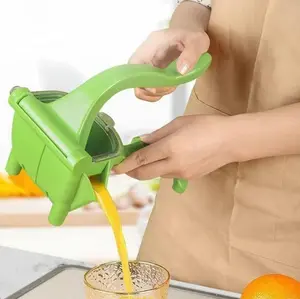 Compact Manual Juicer Juice Extractor for Small Fruits Multifunctional Lemon Squeezer No Electricity Required Easy On-The-Go Use