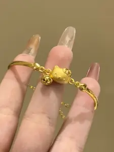 Kitty Bell Charm Alloy Bracelet, Cute Luxury Design, High-End Birthday Gift, Perfect for Girlfriend, Best Friend, Unique Friendship Jewelry