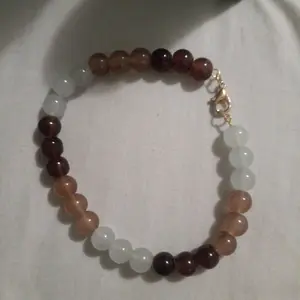 Coffee themed glass bead wire bracelet