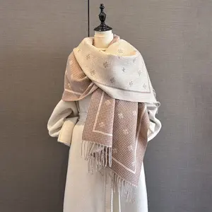 Women's Winter New Bee Jacquard Plaid Scarf - Cashmere-Like Double-Sided Thickened Warm Long Tasseled Wrap Versatile Neck Scarf & Shawl