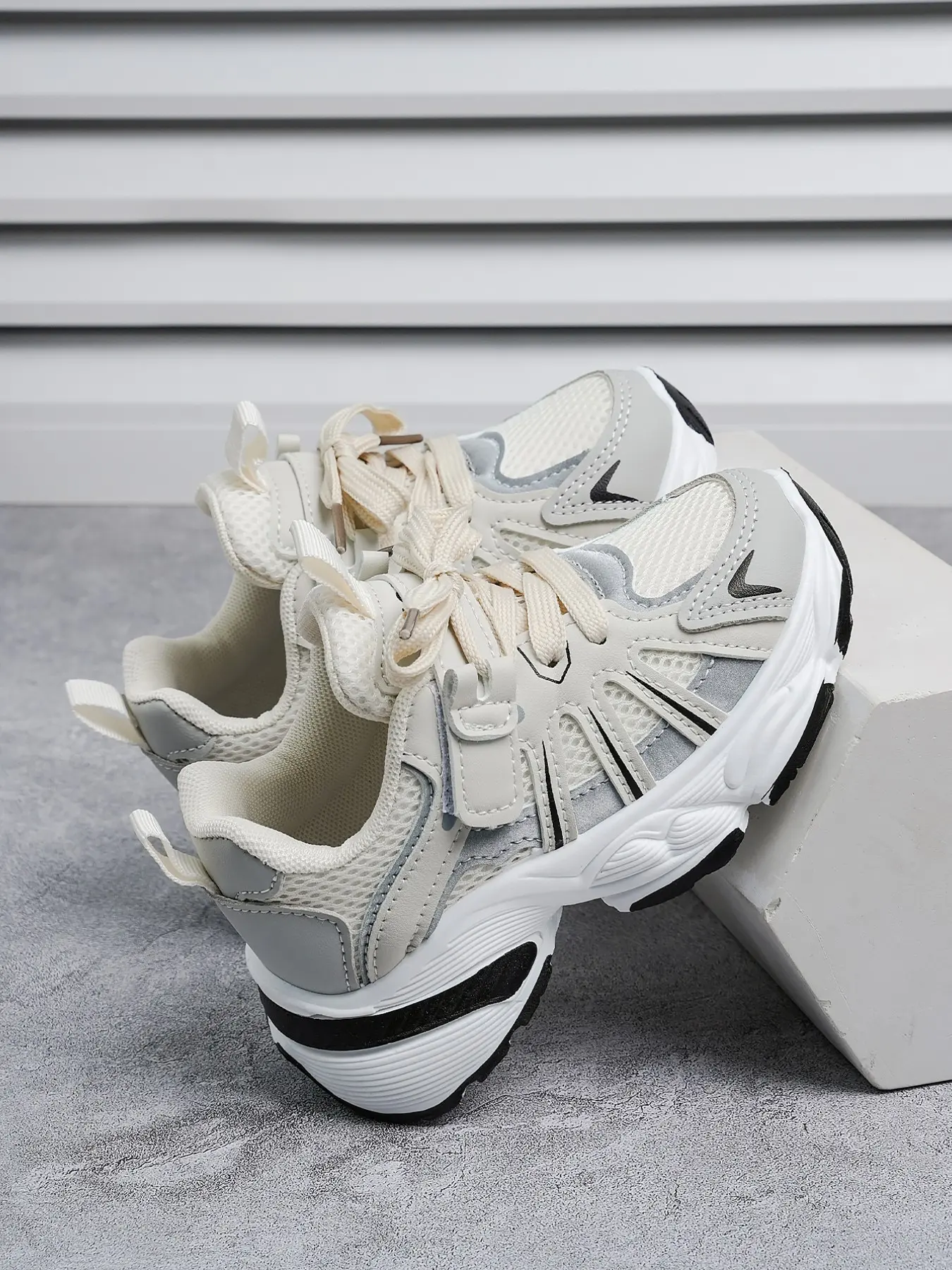 Fashionable Breathable Low Top Kids' Sports Shoes, Nonslip Trainers, Lightweight Casual Trendy Non-Slip Dad Sneakers, Unisex Spring & Fall All-Season Footwear