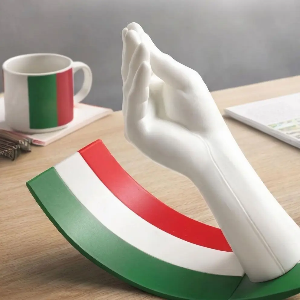 3D Printed Swinging Italian Hand Gesture, Handmade Rocking Gestures Desk Toy, Hand Made Fun Office Decor Sign, for Table Shelf Office Desktop Decoration, Gift Idea Design