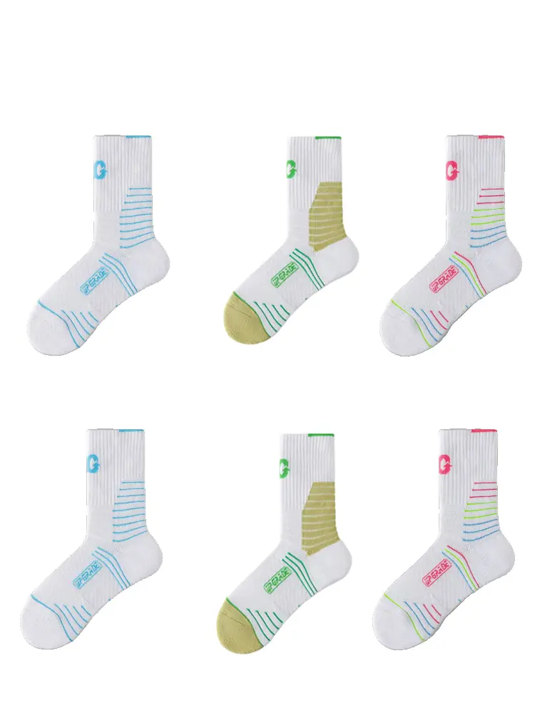 UGUPGRADE 2024 New Professional Sports Socks Trend Elite Collection: UG-LQ23-1101W. Professional competition grade sports socks are durable, breathable, wrapped, and equipped with pressure compensation