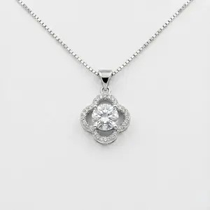 Elegant Sparkling Cubic Zirconia Four Leaf Clover Pendant Necklace for Women Girls Silver Tone Alloy Lucky Quatrefoil Charm Statement Jewelry Brilliant Round Cut CZ Solitaire Necklace with 18.5 Inch Box Chain Minimalist Daily Wear Accessory