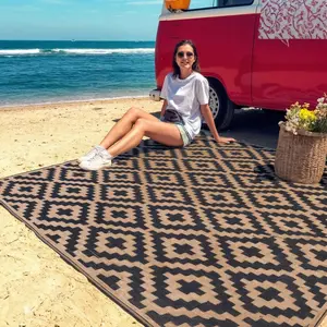1 Piece Velvet Reversible Plastic Straw Woven Patio Rug, Boho Graphic Rug, Geometric Pattern Rug, Suitable for Camping, RVs, Decks, Balconies, and Under Awnings - Available in Diamond Black and Brown