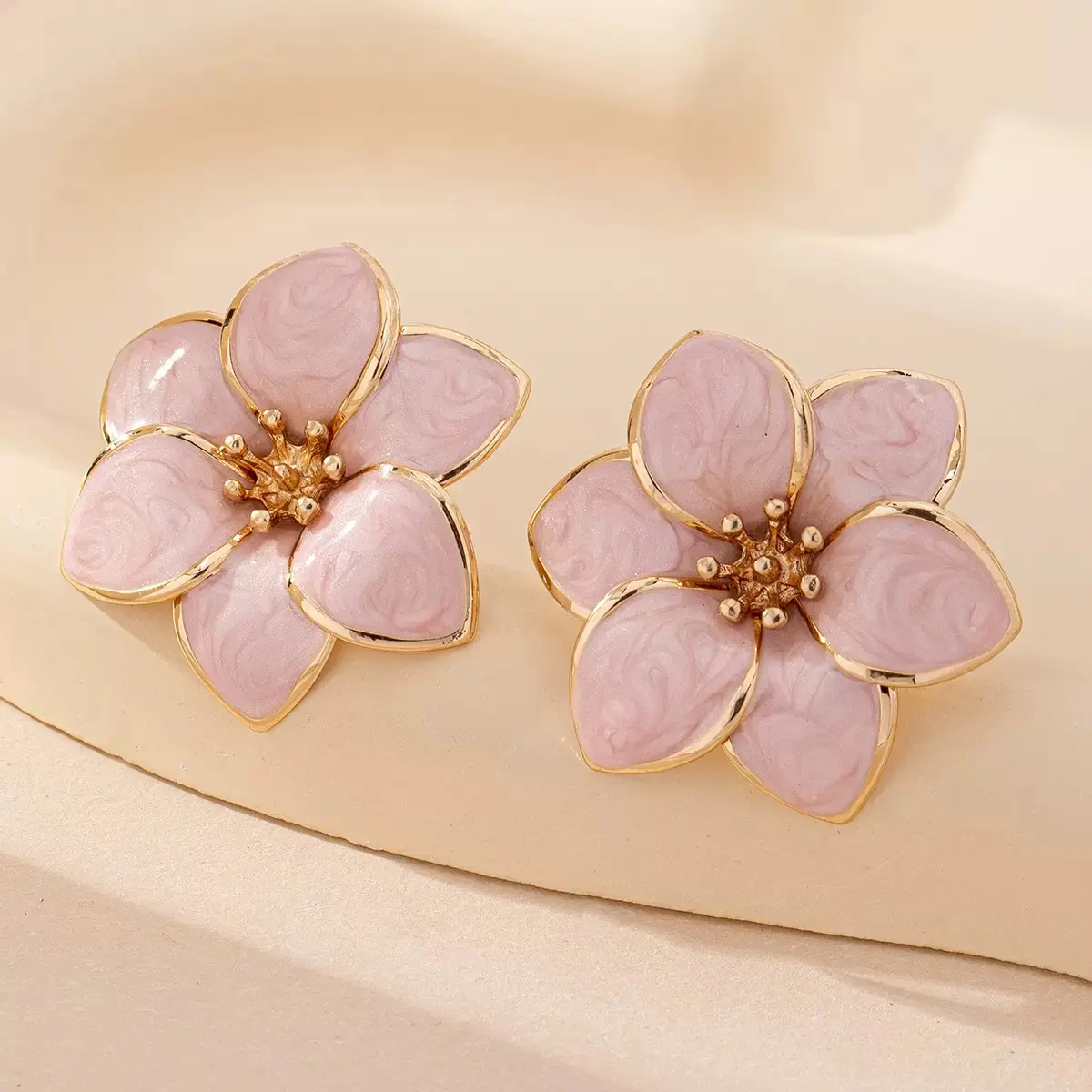 Women's Flower Pearl Earrings - Lightweight Costume Statement Jewelry for Daily Wear