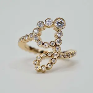 18K Alphabet Embrace Ring (Y-Z)