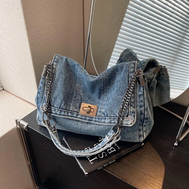 Retro Denim Chain Shoulder Bag for Women Large Capacity Tote Crossbody Bag Casual Versatile Commuter Handbag for Daily Travel and School Minimalist Adjustable Shoulder Bag bolsas crossbody  purse