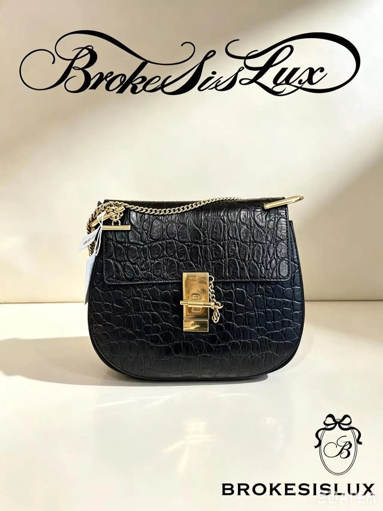 Pre-owned Chloé Black Embossed Calfskin Saddle Crossbody Bag Gold Tone Turn Lock Hardware, Detachable Thin Metal Chain Strap, Curved Flap Silhouette, Evening Shoulder Bag, Fashion Crossbody Purse