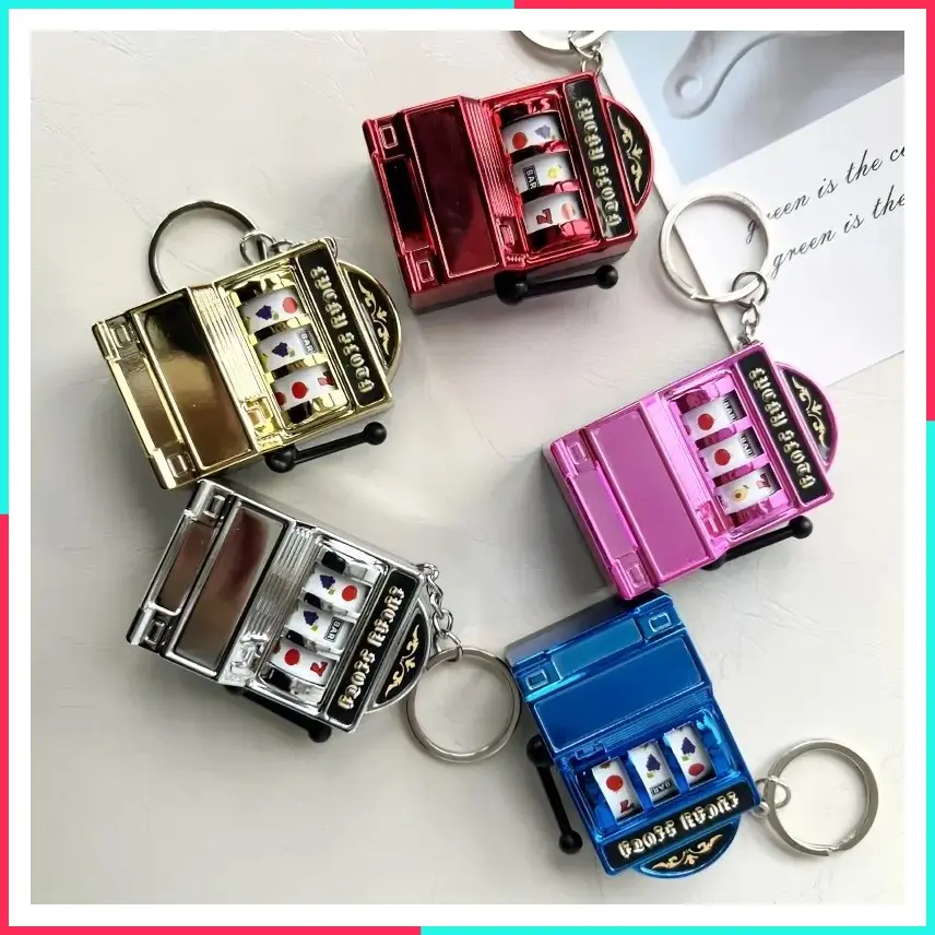 Slot Machine Keychain, Multi-Color Creative Hanging Decoration, Realistic Game Machine Key Chain, Stress Relief Toy, Trendy Accessory Gift
