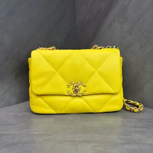 Pre-owned CHANEL 19 leather handbag small