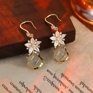 LisiZen Women's Earrings Micro-set Zircon Flower Ear Hooks French Fashion Cat's Eye Earrings Light Luxury High-end Jewelry Accessories DZEH5451