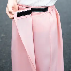 Waterproof pants skirt for men and women, electric vehicle rainproof skirt, battery car, one-piece raincoat, cycling for rain pants, leg guards to block the rain