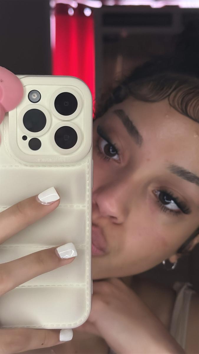 Item: Extra Large Capacity Lash Cluster Kit , Black