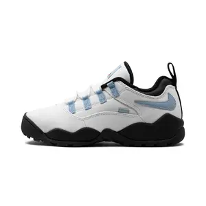 SB Darwin Low "Supreme - Sail" FQ3000 100