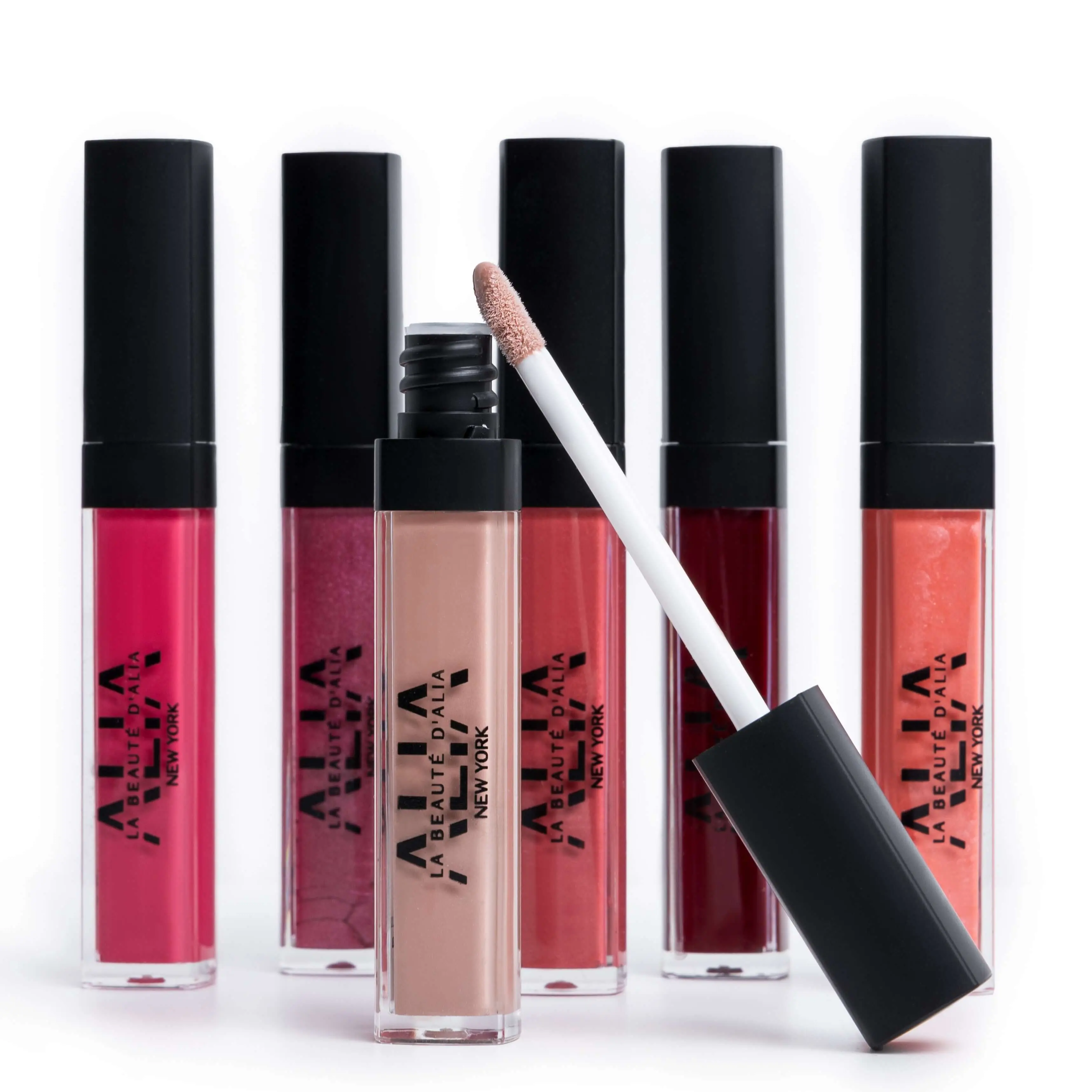 Lip Gloss: High-Shine, Non-Sticky Color for Every Tone
