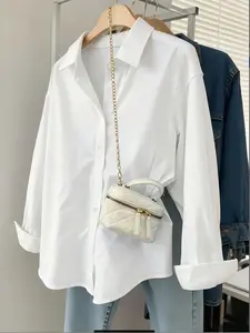 A fashionable white loose collared long sleeved shirt Blouse for women, classic pure white, simple and versatile, suitable for commuting to work, shopping and playing indoors and outdoors