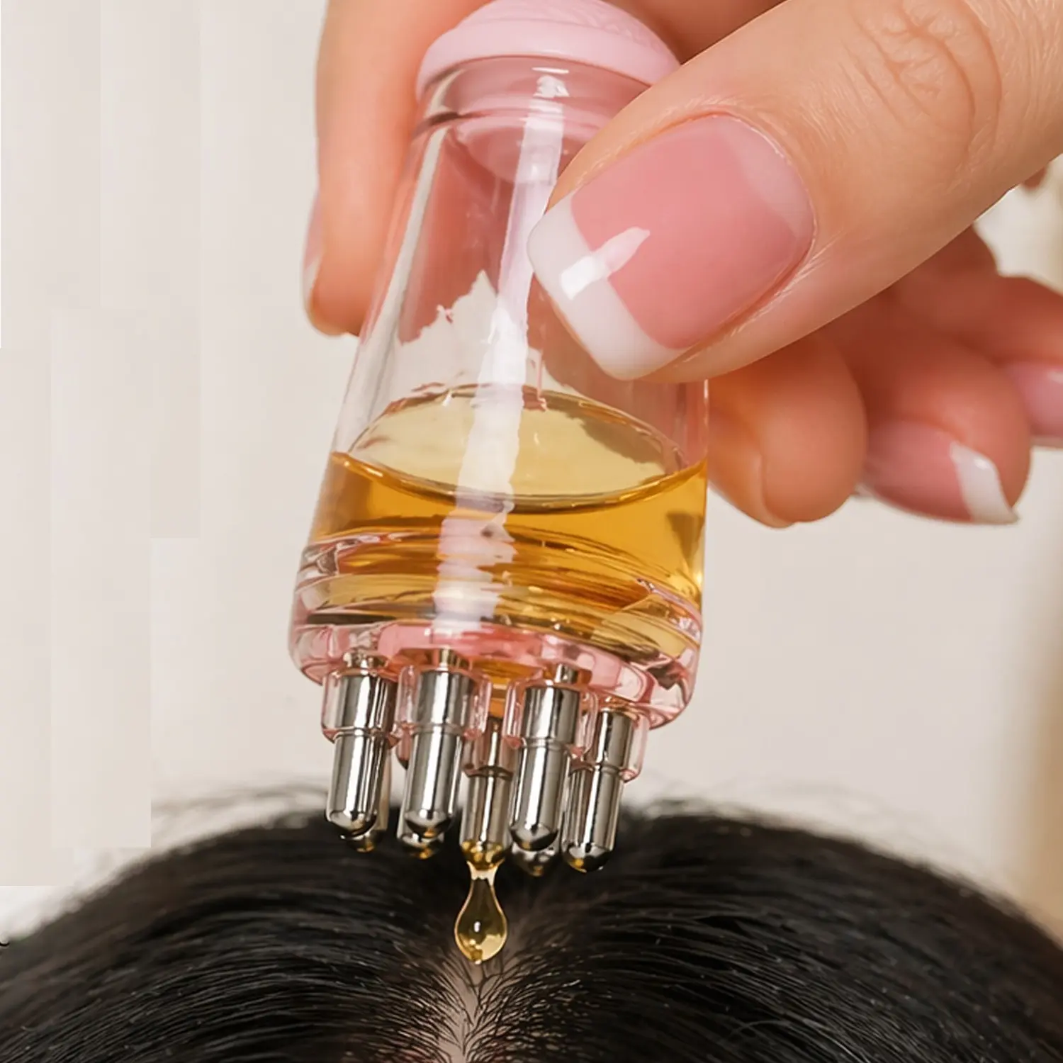 6ml/0.2oz Scalp Oil Applicator Brush – 2-in-1 Essential Oil Dispenser & Massage Comb with Soft Silicone Bristles, Portable Hair Oil Tool for Scalp Care, Hair Care Solution, Scalp Stimulator & Hair Growth, Home & Travel Use