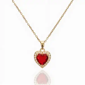 HENSY Garnet Heart Necklace – Red birthstone pendant with sparkling zircon halo – 18K gold-plated – Exquisite vintage jewelry – Gift for her locket Heart
