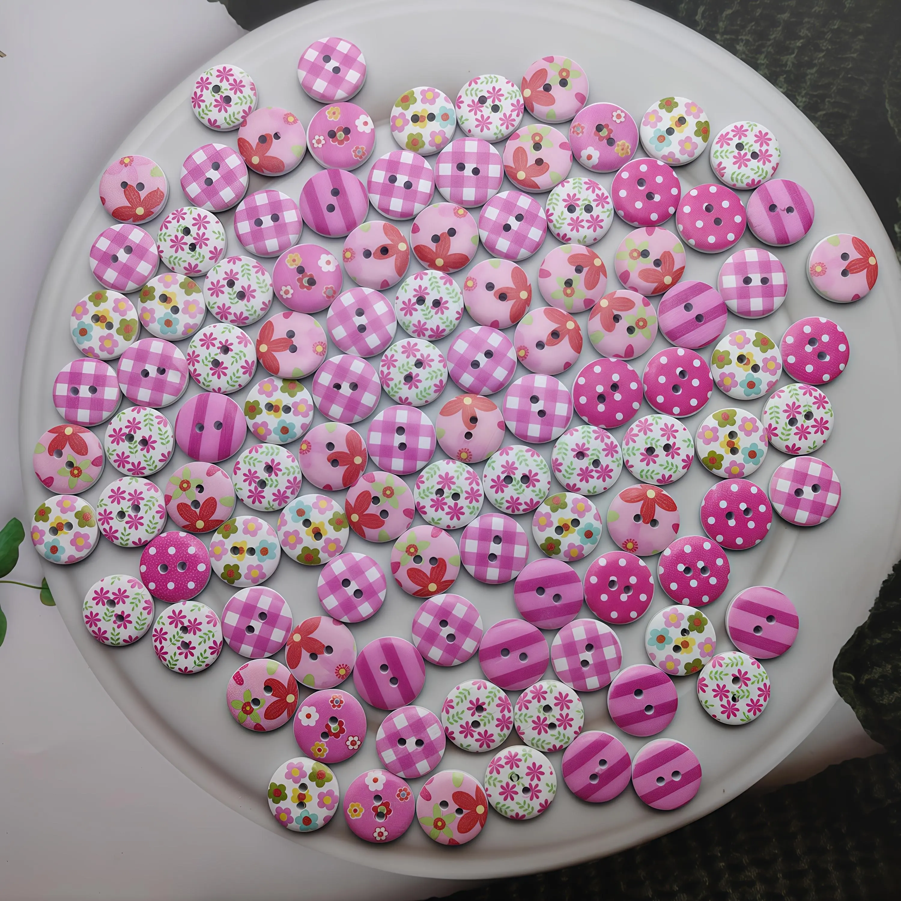 100pcs Cute Pink Wooden Buttons with Smiling Faces & Floral Patterns - Pastel Colors (Pink, Blue, Yellow, Green, Brown, White) - Heart & Bow Shapes, Smooth Rounded Edges for Crafts, Clothing, Bags, Hats, Party Decorations - Durable Wood Material