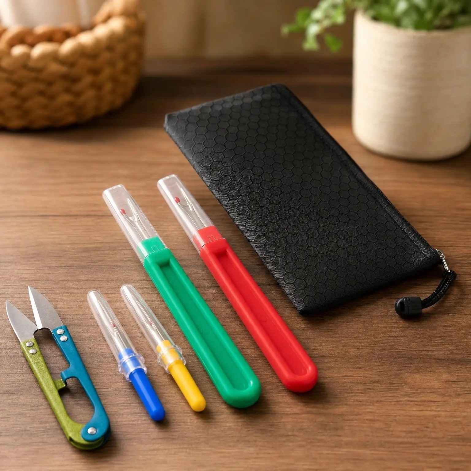 Seam Ripper and Thread Remover Kit, 2 Large and 2 Small Stitch Unpickers with Trimming Scissor Nipper Tool (Multi-Color)