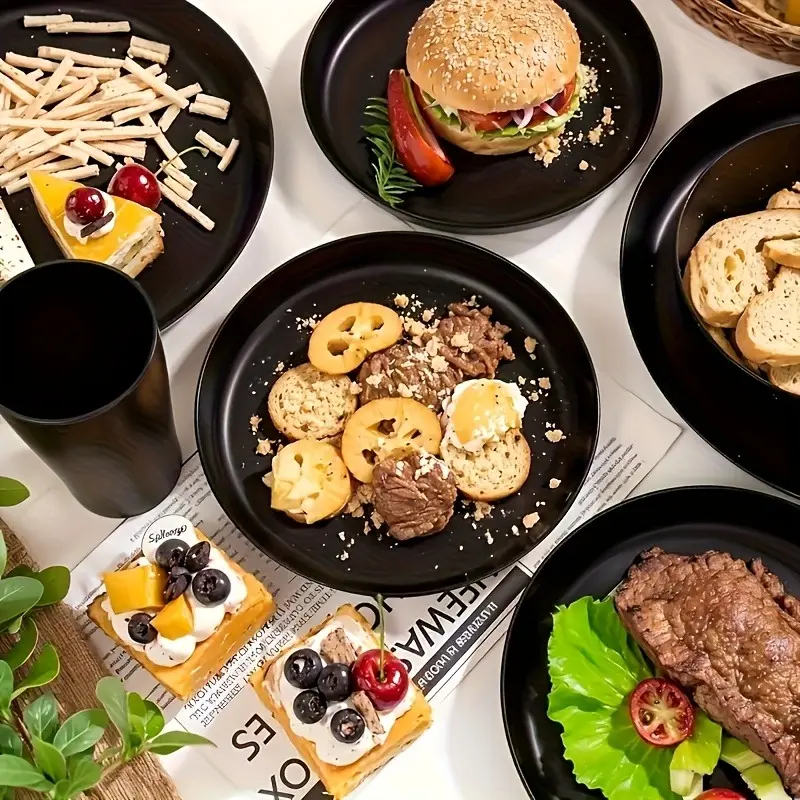 16-piece set of durable PP tableware, Chip Resistant Dinnerware, shatterproof, microwave-heatable, dishwasher-washable, reusable, black, including 8 plates, 4 bowls and 4 cups, suitable for camping and daily use, Modern Tableware Sets