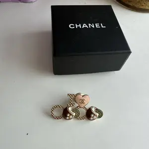 Pre-owned Chanel I Heart Coco Metal & Strass Brooch GIA1002